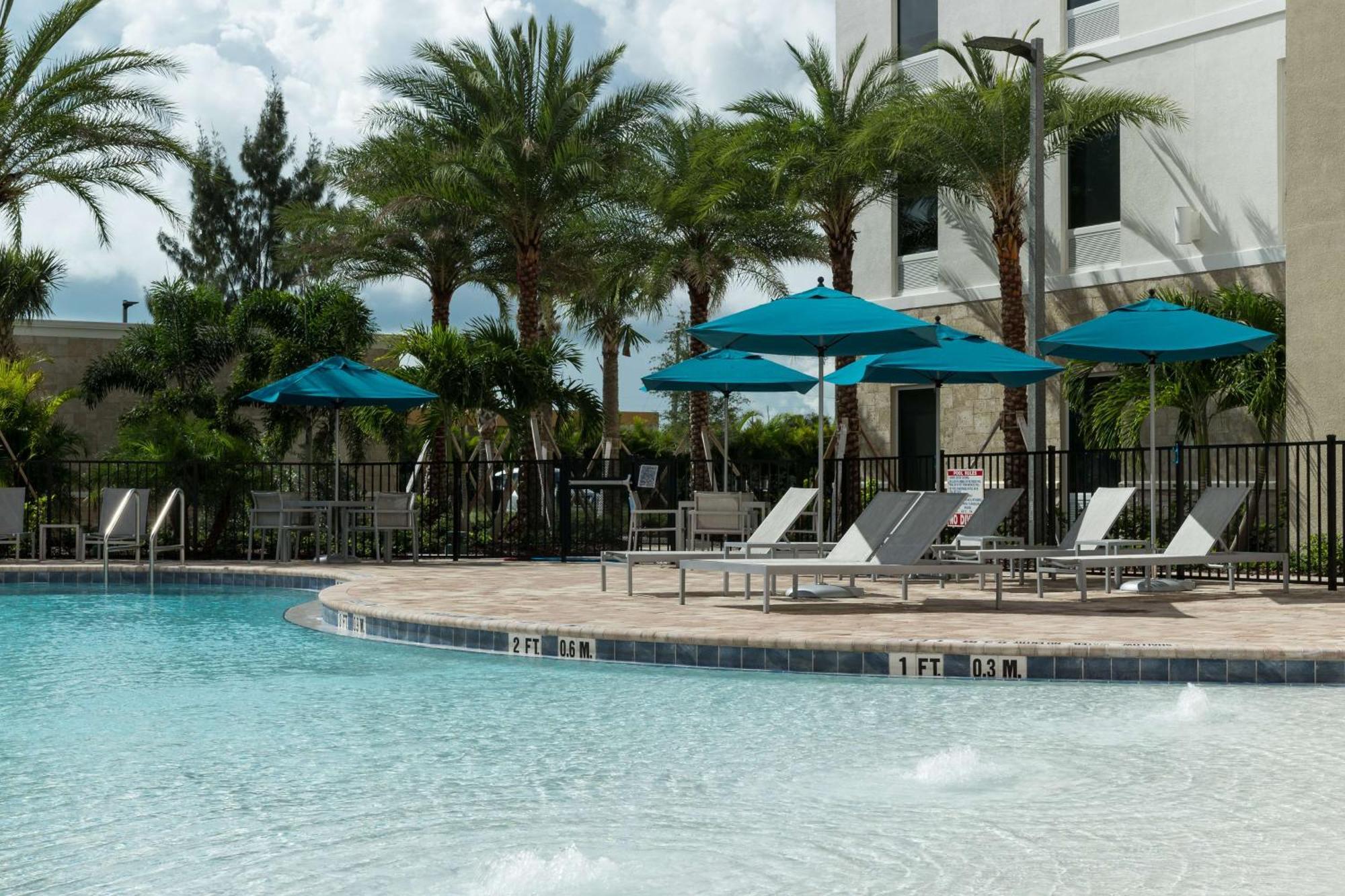 Home2 Suites By Hilton Cape Canaveral Cruise Port Eksteriør bilde